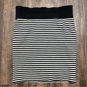 Akris Punto Knee Vtg Knee Length Black White striped Pencil Skirt Stretch Y2K 14